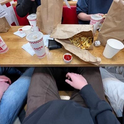 jakeweb88987512's profile picture. 