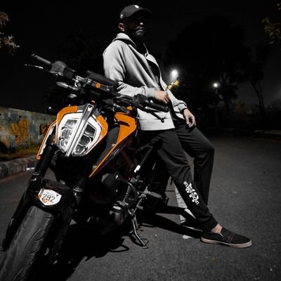 DSpy_'s profile picture. Rapper, writter.
Pune se SPY