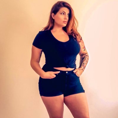 iamlaurenlo's profile picture. 5'6 Ninja • Brand + Marketing  • 90s Music Connoisseur • Nap Gawd • Creative • The Welshiest Cuban Spaniard Ever Made • Nerd • IG: iamlaurenlo