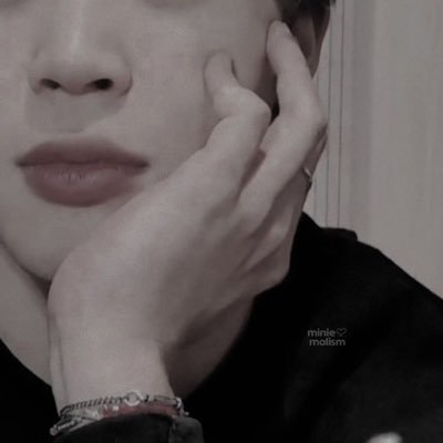 feyyix_'s profile picture. 𝗯𝗮𝗯𝘆 𝗰𝗼𝗺𝗲 𝘁𝗮𝗹𝗸 𝘁𝗼 𝗺𝗲 ✿。