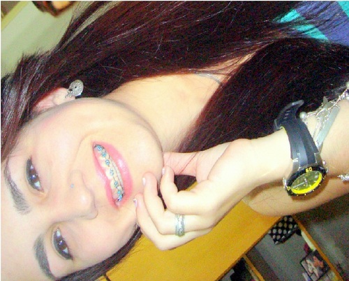 robertac2's profile picture. E se me achar esquisita, respeite também, até eu fui obrigada a me respeitar.(Clarice Lispector.)