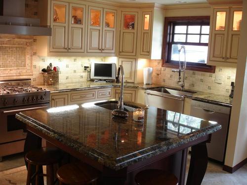 RW Gallion Floors will definately have the right design for you.  Large selection of hardwood, carpet, granite countertops.  All your remodel needs!