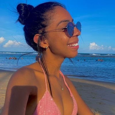 MaanuSF's profile picture. 20y/ conta nova 😁🥰

 Fã da Demi Lovato ❤️