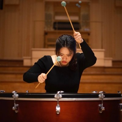 London-based Taiwanese percussionist. Performances focus on the experiences in theatre and performing arts.