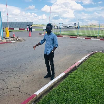 DeviMosi's profile picture. Électronicien en formation!