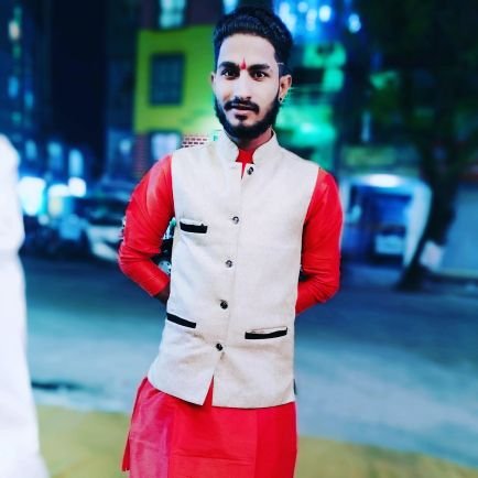 SundaramPatel14's profile picture. समंदर से ना पूछो गहराई का राज खामोशी बता देगी पानी कितना है 😎