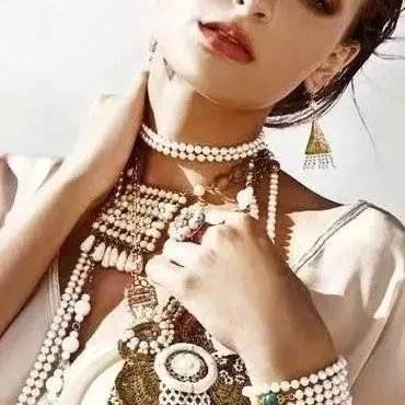 DonClara11's profile picture. What is courage? Is crying for you to love me