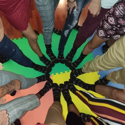 PinkCumGB's profile picture. Ahorita no joven / Ustedes trabajan?