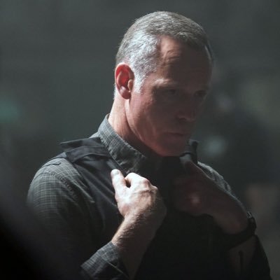 ~Sergeant||Intelligence Unit||21st District~ Keep my friends and family close|Enemies closer|Not Jason Beghe #Roleplayer |21+ ||part of @xOneChicagoRp