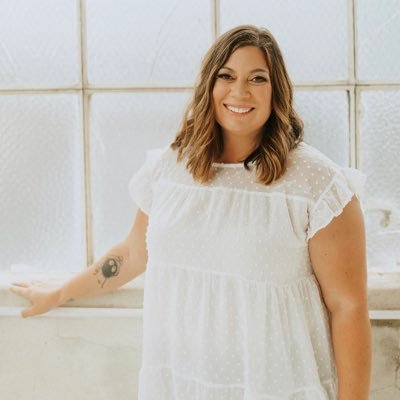 Seattle-based event coordinator | Marzano Events | The Wedding Besties Podcast