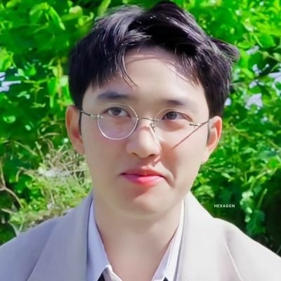 Likes to listen to every song recommended by Spotify( ◜‿◝ )♡ Main Genre: Pop Songs