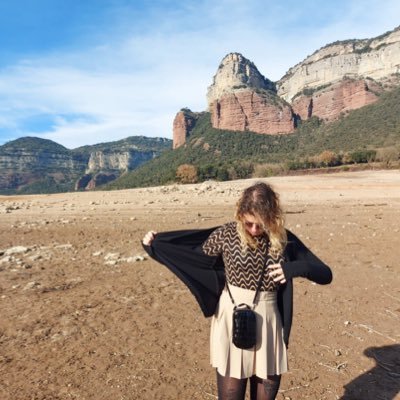 JolienLb's profile picture. Another tired millennial with a passion for storytelling. ✨ bad attendance track record on Twitter.