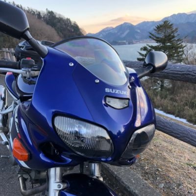 【ｷﾓｵﾀﾂｲｰﾄ多めなのでご注意ください☺️】40代リターンライダー/SUZUKIのV-TWINエンジンに心奪われたおじさん/2020.6:SV650 →2022.1:SV400S/サイドカウルだけワークスカラー/坂道オタ初心者/はるよんちの住人