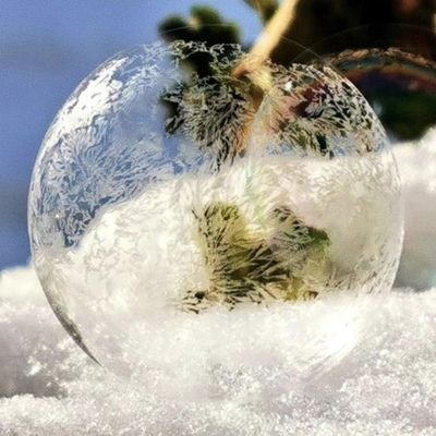 fatiht27's profile picture. Susma, alışkanlık yapacak.. Sustukça daha çok susacaksın.