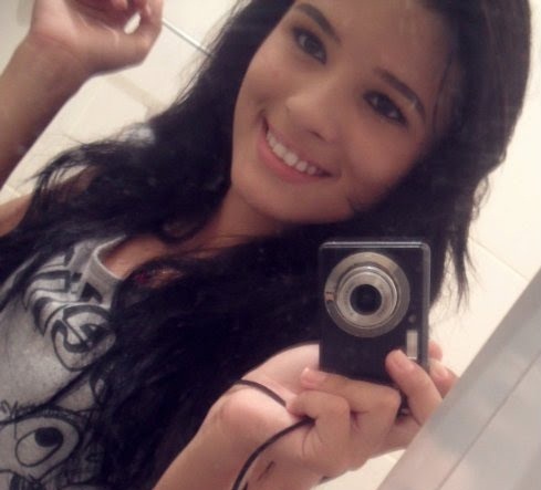 Sorry,I do not like people just because they are beautiful ;)