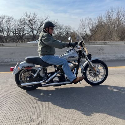 retired fireman, u.s. army veteran, (66-69), Navy 73-77 attached to Marine Corps.
 (Harley Davidson), wouldnt piss up Trumps ass if his guts were on fire.