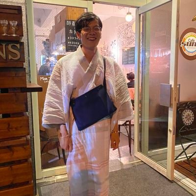 web系スタートアップで働いているエンジニアです。
普段はFlutter、Typescriptをいじってます。
最近はGo言語を学んでみたい。