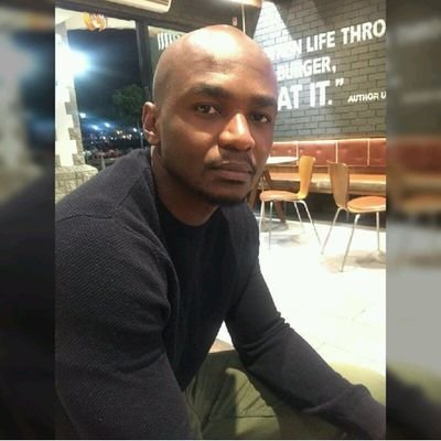 TheeQinisoM's profile picture. 