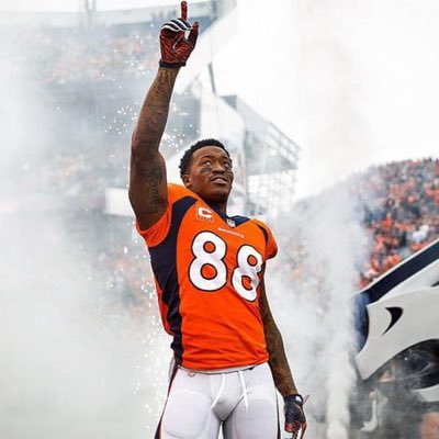 A_Brennan26's profile picture. ⚡️💙LHS 16💚⚡️💛#TBone78 💚#GoBroncos🧡 💙 #SpartyUp 💚#LoveTrumpsHate #ThankYouPeytonManning #FLYHIGHTANNERJAMES 12/30/17 💔#BlackMamba #JB #GoLeafsGo 💙🤍