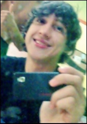 (8) Me oha nos olhos e diz q naum me quer (8)