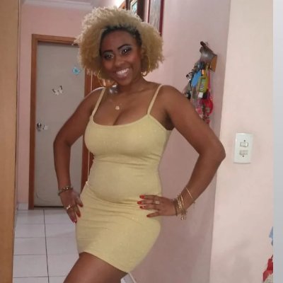 *~, Quanto mistério trás no coração dessa Moça É possessiva , é ciúmenta e se quer uma coisa ela briga demais , tem seu corpo moreno é forte temporal ❤️⚡️