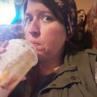 stephaniemroc's profile picture. Twitter is where I act how I really am. 
Jesus loving, homemaking, big family having, diy'ing type of life. 
There's hella kids here.