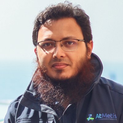 Software engineer, experienced in React, Node, Next.js, Spring-boot, TypeScript, and TailwindCSS.