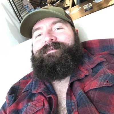 Hi! 

#gaymer #gaymbear

Catch me on twitch! https://t.co/8FUd0X20n1