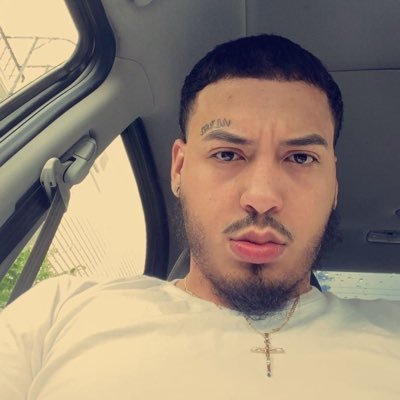Fuck you mind ya business.. you ain’t on that 🤧 New twitter