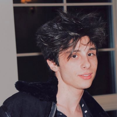 RobbieTucker_'s profile picture. actor🎥