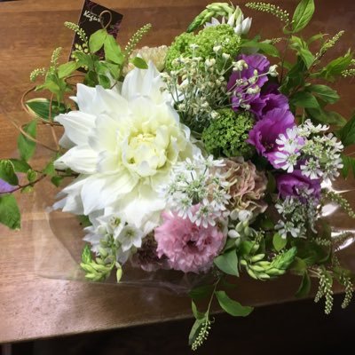 GiFZpDUoQIm5dWY's profile picture. 