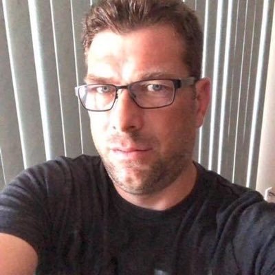 patlechat22's profile picture. 