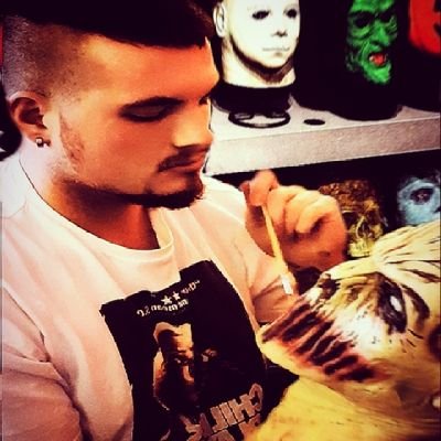 ❤SINGLE❤ 25
🧛♂️HORRORTASTIC PRODUCTION CEO🧛
🎃AN UP AND COMING HORROR AUTHOR🎃
👻A HORROR SCREENPLAY WRITTER, DIRECTOR, ACTOR👻
💀100% HORROR FAN💀