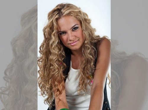 quem gosta de rebelde e é um verdadeiro fã de roberta messi pode segui, sigo de volta!!!!s2