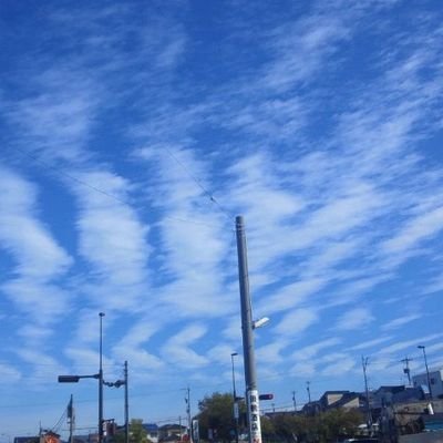 地震が少ない地域に住み地震の経験はほとんどなし。微振動体感、不思議体験や夢を備忘録としてつらつらと書いていきます。スマホ超初心者につき何かと対応遅いです💦「いいね」は見ました。も含みます。
星稜野球は子供の頃から30年以上応援⚾  プロ野球は奥川君の影響でヤクルトファン。アンチGですが山瀬君は別。