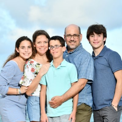 AndreaSmesko's profile picture. 