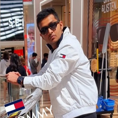 Deva564's profile picture. Curious