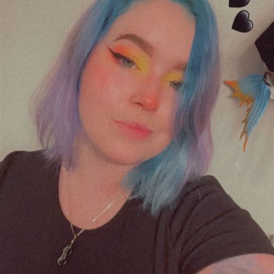 plant mom, savannah girly, artist