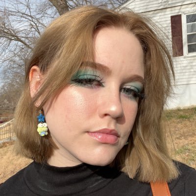 emmapringles's profile picture. yoink! i don’t exist