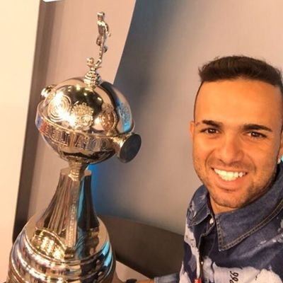 Todo dia O Gol do Luan na libertadores de 2017 onde o Grêmio conquista o Tri da América. OFC 🇧🇼 Siga a página vídeo 00:00 todo dia!