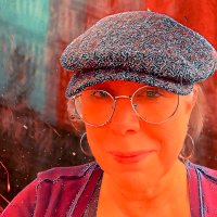 Leslie LaChance (@fortunajones) Twitter profile photo