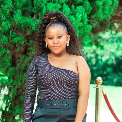 OmphemetseMash5's profile picture. VUT Alumni 👩‍🎓 Marketing Intern at Portia m Skin Solutions 012📍