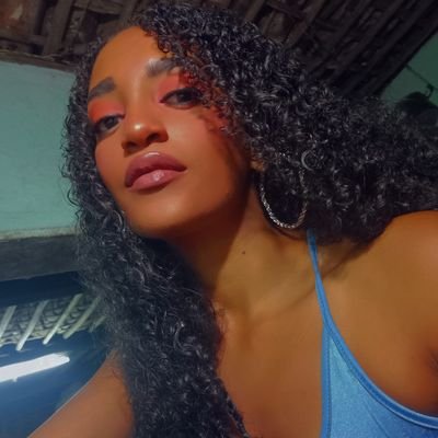 Eu sou Meiga!! Não sou Jesus,mas podem me seguir. ⚡