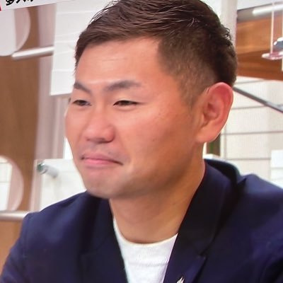 なぜか、前のが消えてしまいました。中村晃さんを応援しています。。昔の人なので仕組みがわかっていないので、失礼があるかもしれません。