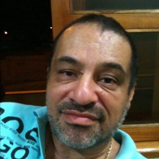 juliotorresg's profile picture. Padre de 2, Ingeniero electrónico. Geek. Adicto al SciFi (Sub especie Treekie). Católico. Intolerante a la idiotez