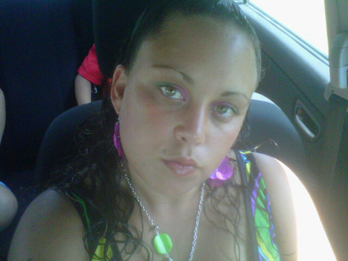 What's gud the name is summer hunt I'm from fairmont nc, I'm 28years I'm a very outgoing person, luv to meet new people and live life to the fullest...