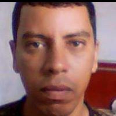 Maduro com a mamadeira cheia tente esvaziar