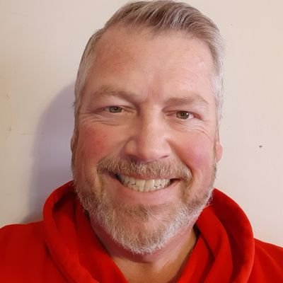 I am a red blooded American, GOD fearing, gun toting, republican who loves his country the way it was! I'm an embalmer/funeral director and an avid sports fan.