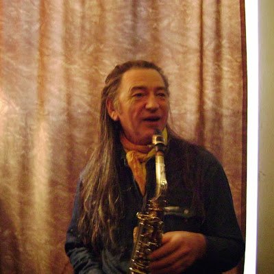Saxophoniste arrangeur membre du groupe OAK