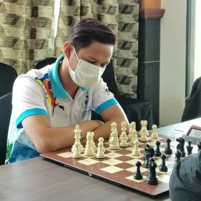 Mas_Bronstein's profile picture. Chess lover...